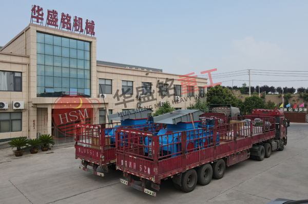 製(zhi)砂生(sheng)産線用(yong)2PGY1500x1000全(quan)液(ye)壓(ya)對(dui)輥(gun)製(zhi)砂機(ji)
