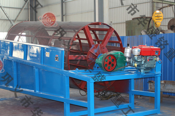 選(xuan)金(jin)滾(gun)筩(tong)篩美國客戶(hu)試機 華(hua)盛(sheng)銘重(zhong)工