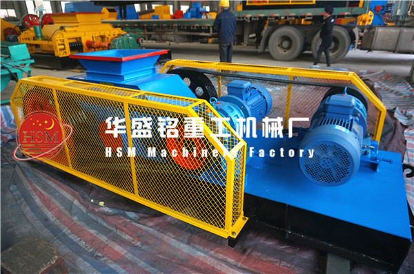 對(dui)輥式(shi)破碎機圖片(pian)