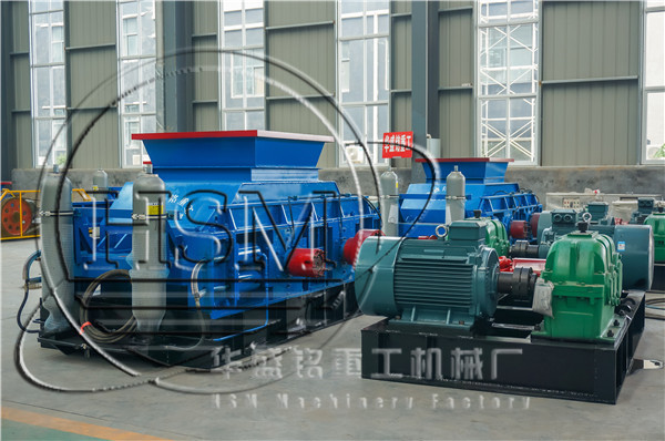 對(dui)輥破碎(sui)機(ji)圖片(pian)